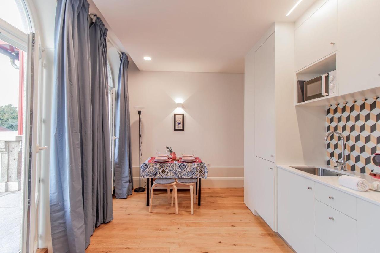 Sweet Studio Apartment W/ Big Balcony By Lovelystay Porto Exteriér fotografie