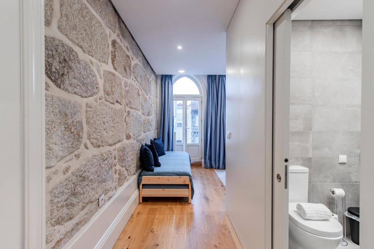 Sweet Studio Apartment W/ Big Balcony By Lovelystay Porto Exteriér fotografie